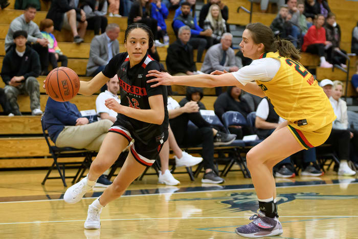 2023-4-2-WAVOR-Girls-GAME-2492-NR-clear